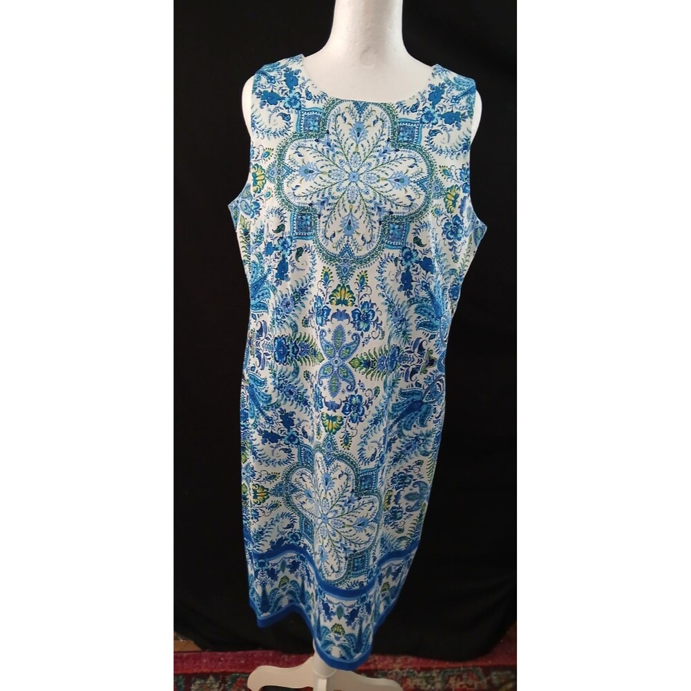 London Times Sleeveless Blue/White Decorative Tile Print Shift Dress 16